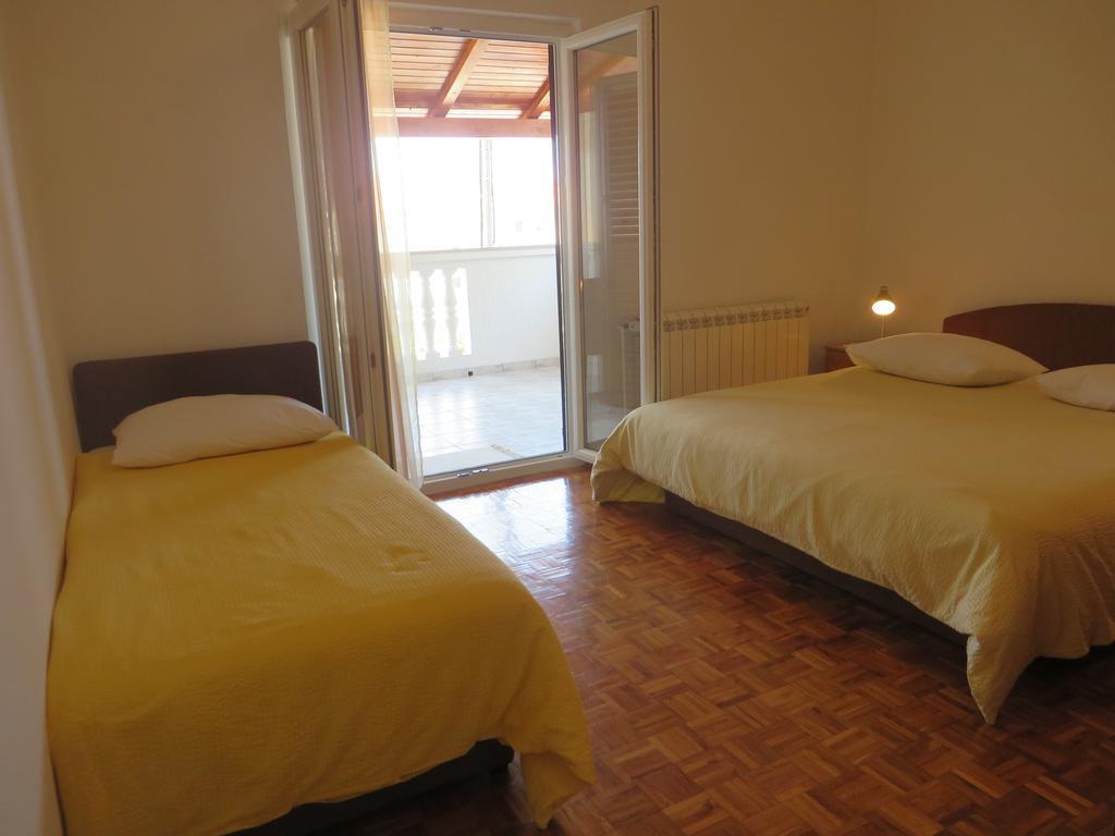 Apartments Gloria Biograd Na Moru Camera foto