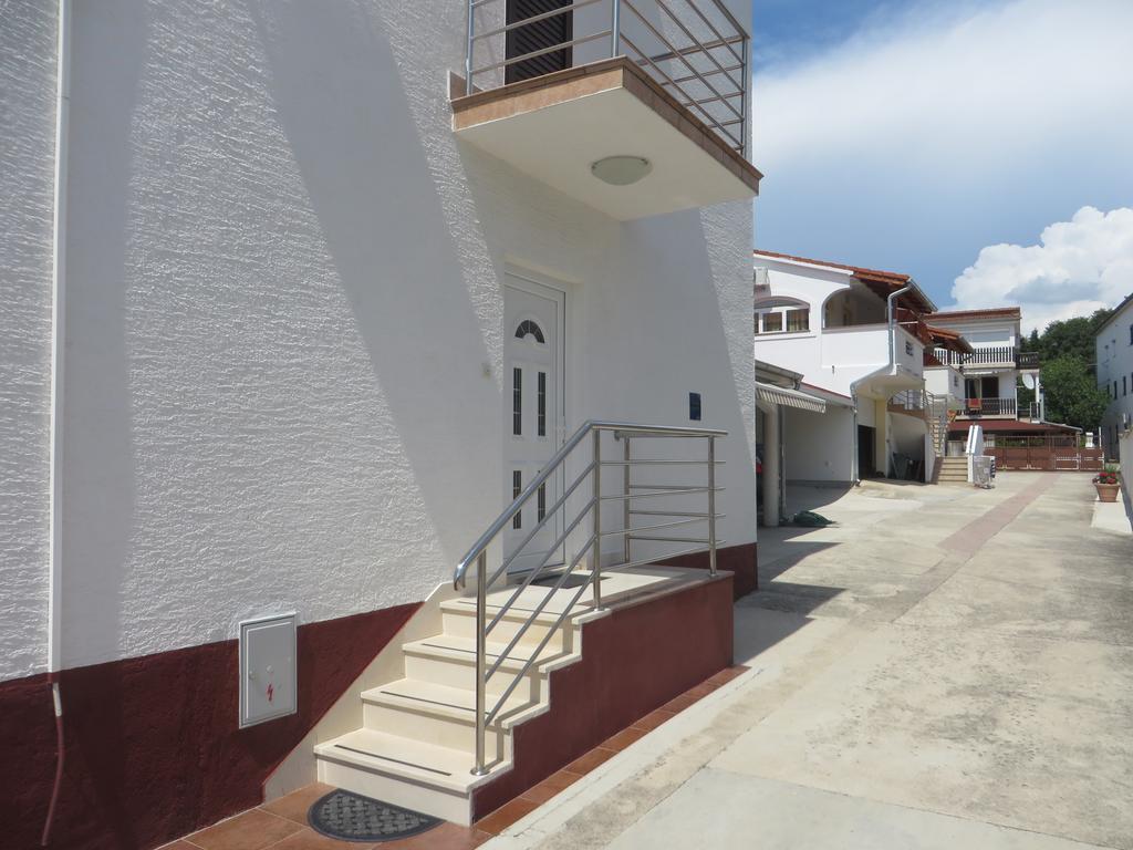 Apartments Gloria Biograd Na Moru Esterno foto