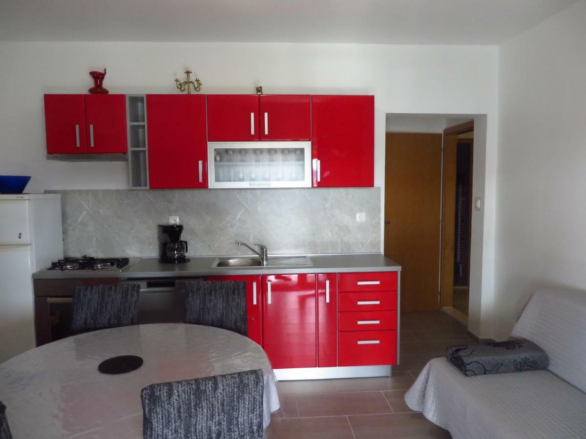 Apartments Gloria Biograd Na Moru Esterno foto